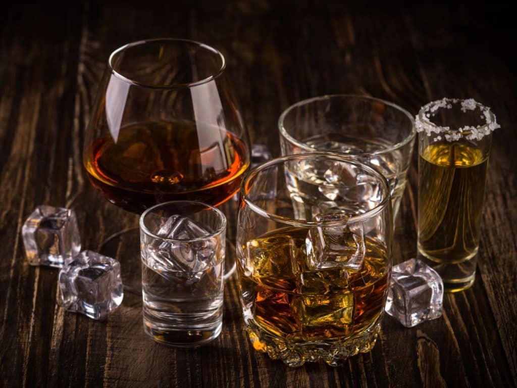 primeros síntomas de alcoholismo